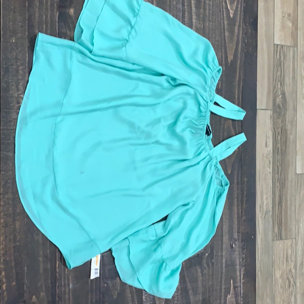 New Directions Light Green Open Shoulder shirt